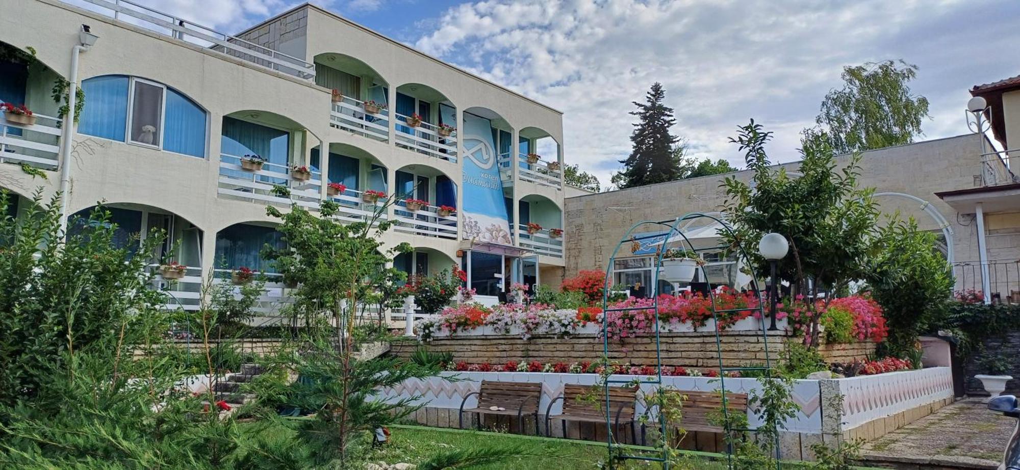 Хотел Диамант Hotel Diamond Balchik Exterior foto